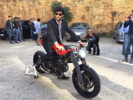 Walter Castrogiovanni e la sua moto Valchiria