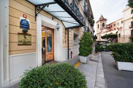 rapina in albergo