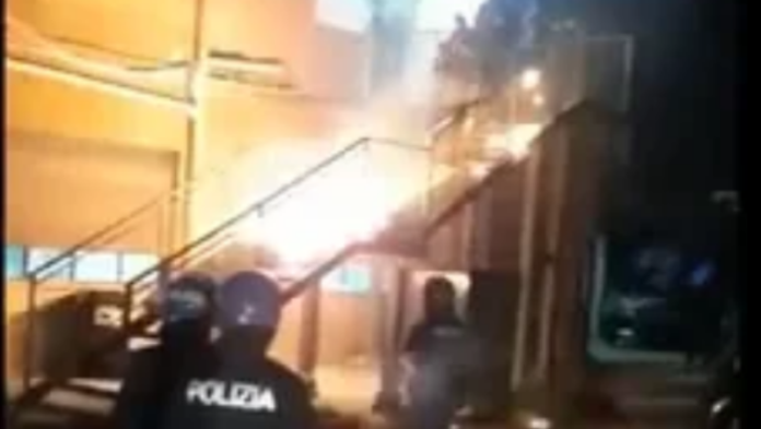 migranti in rivolta