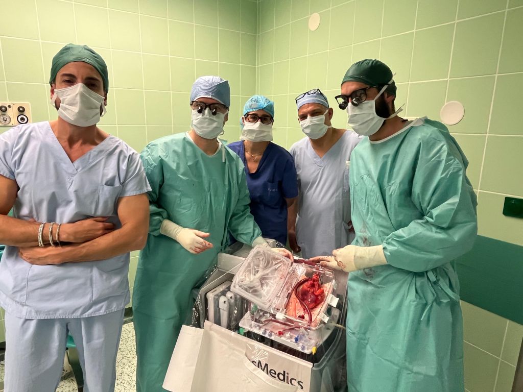 Ismett, un cuore arrivato da Praga consente a un cardiopatico siciliano di tornare a una vita normale